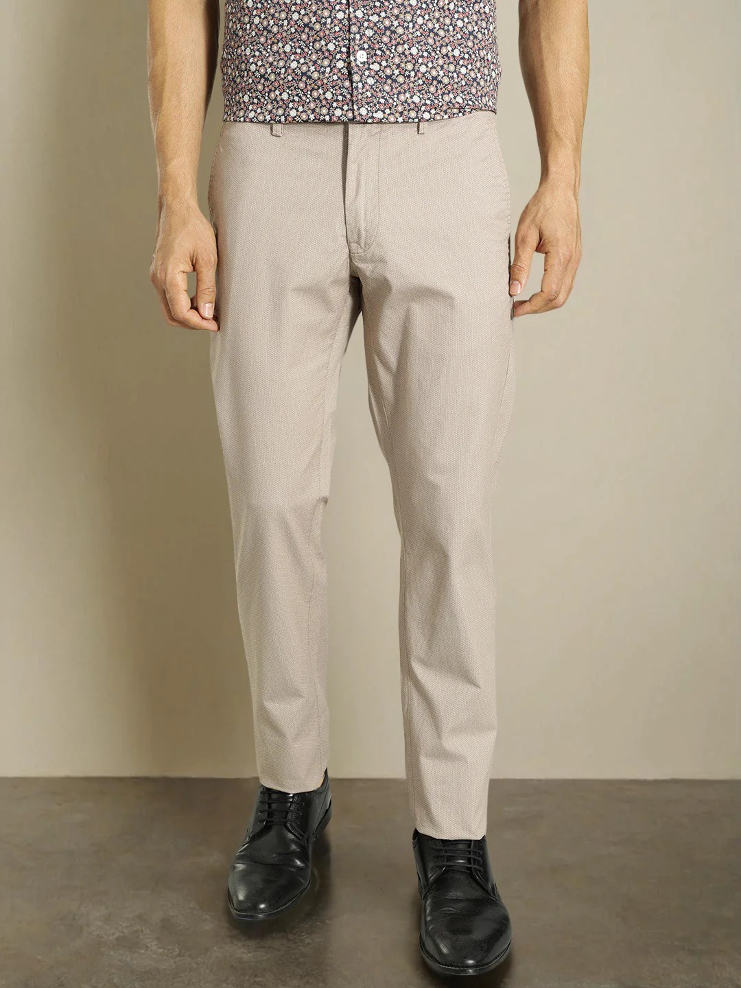 Indian Terrain Men's Slim Fit Printed Beige Trousers